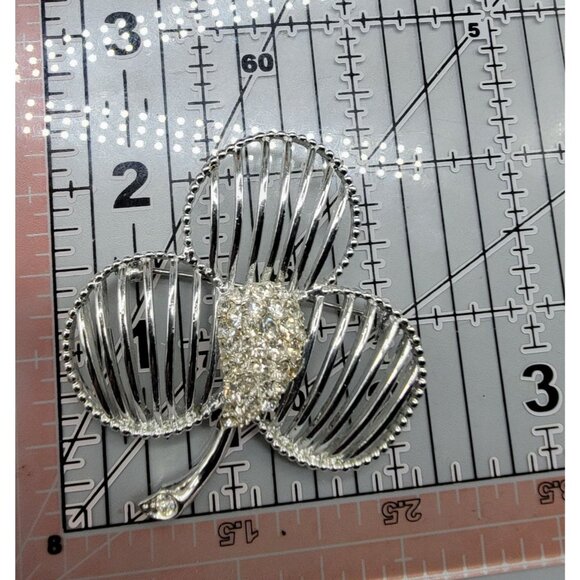 Paved Center 3 Leaf Clover Brooch Silver Tone Open Metal Work Clear Rhinestone - Picture 8 of 8